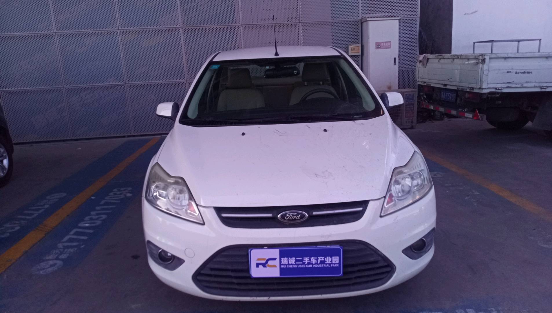 福特 福克斯 2013款 三厢经典 1.8L 手动基本型 二手车市场选瑞诚