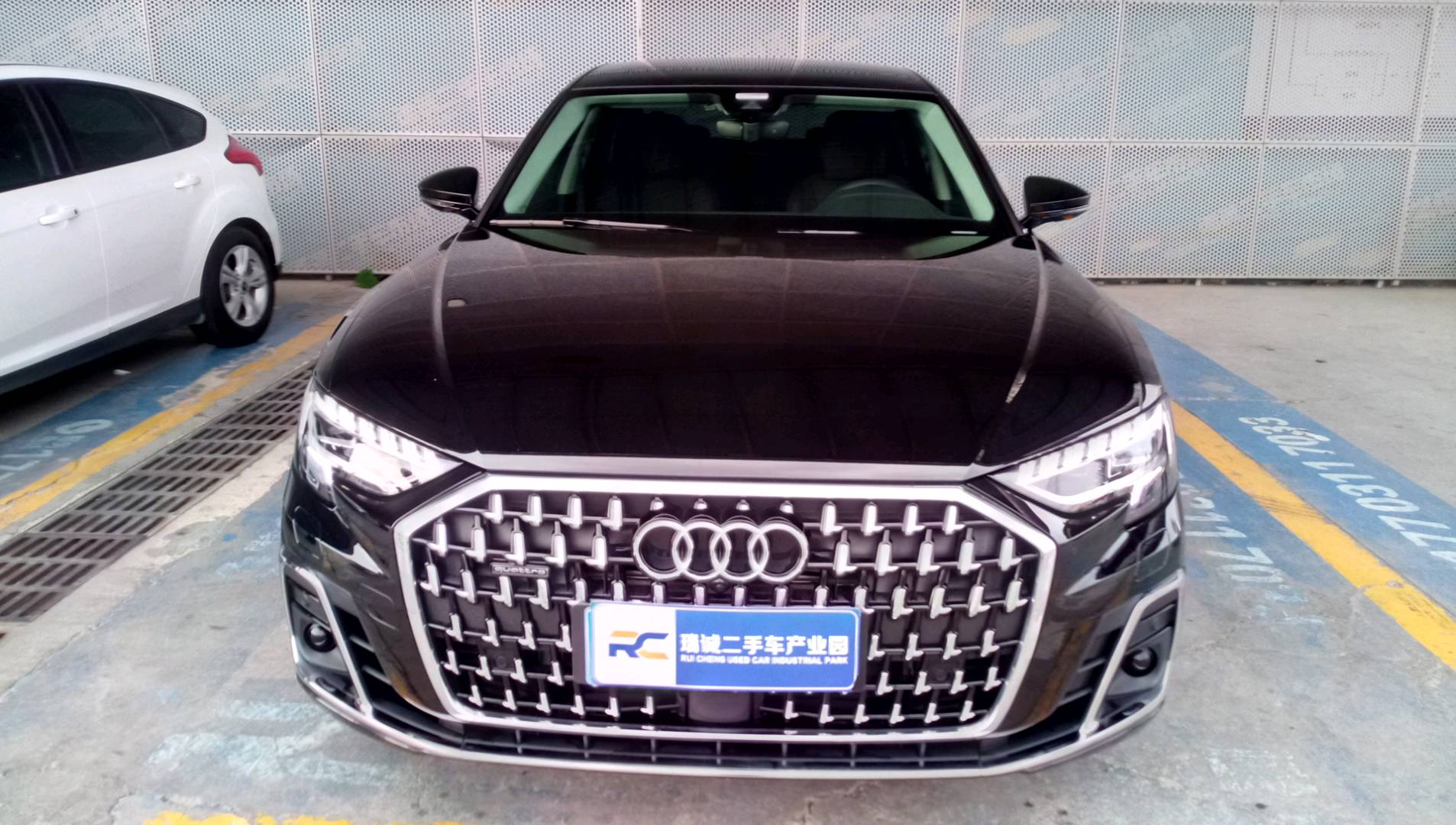 奥迪 奥迪A8 2025款 A8L 50 TFSI quattro 臻选型 二手车市场选瑞诚