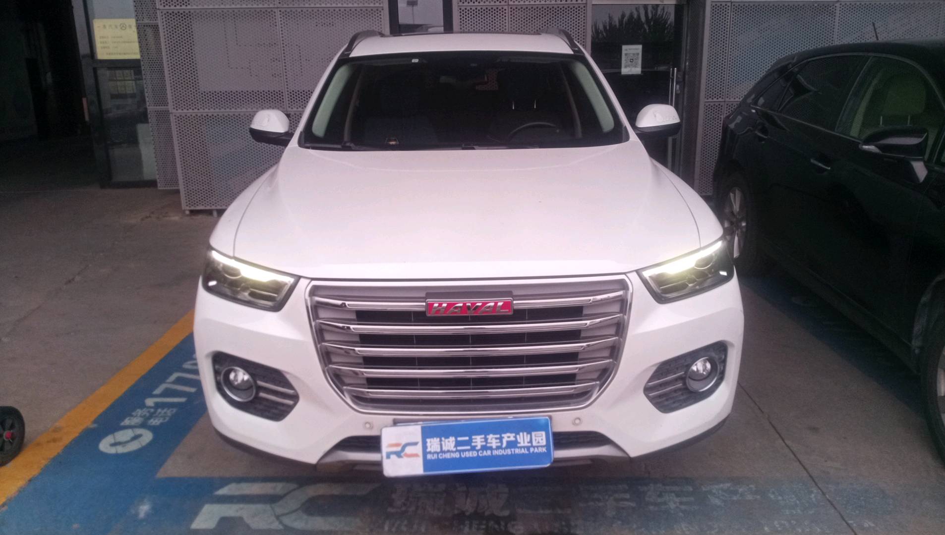 哈弗 哈弗H6 2017款 换代 蓝标 2.0T 自动两驱智尚型 二手车市场选瑞诚