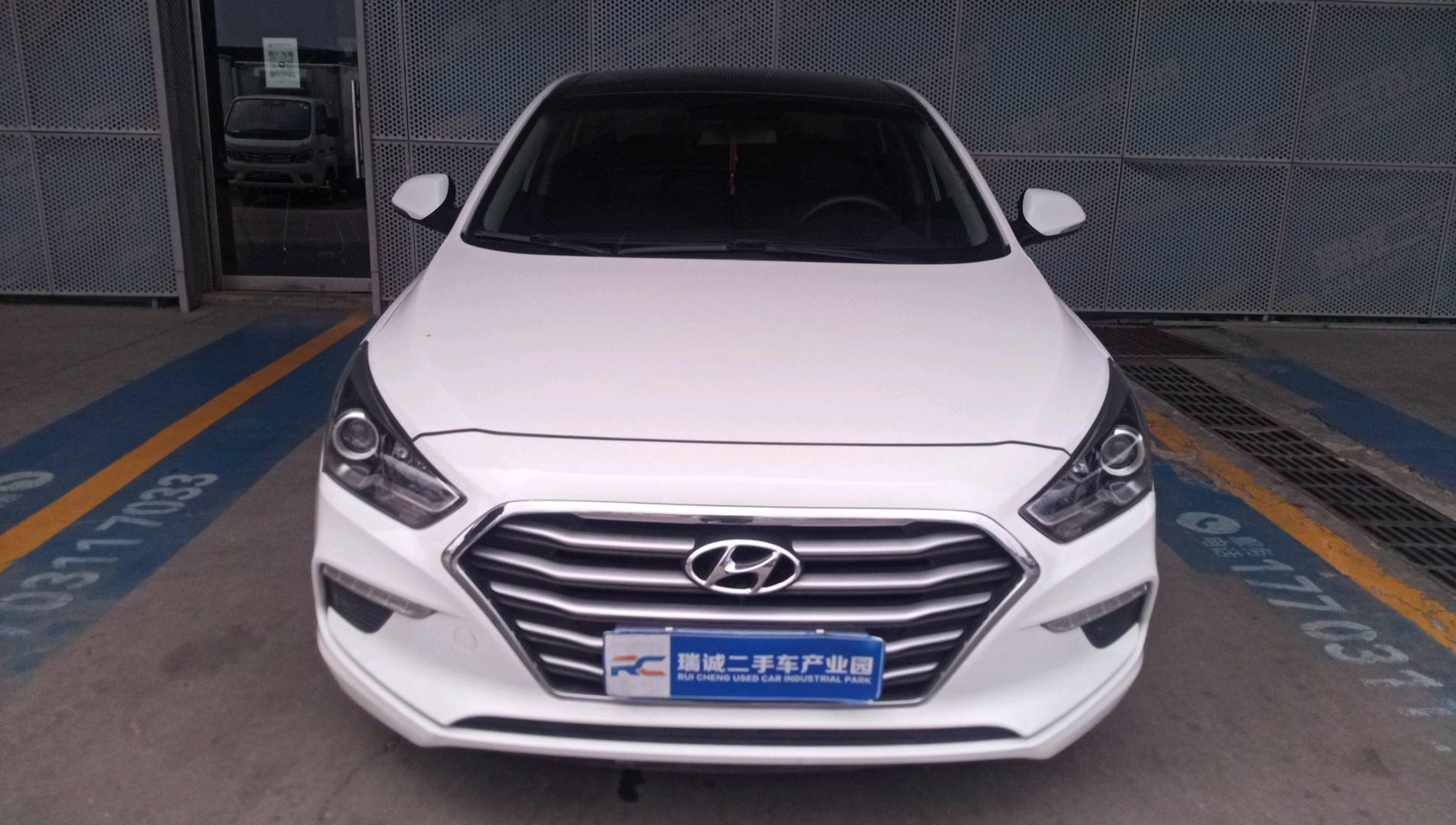 现代 名图 2017款 1.8L 自动尊贵型DLX 二手车市场选瑞诚