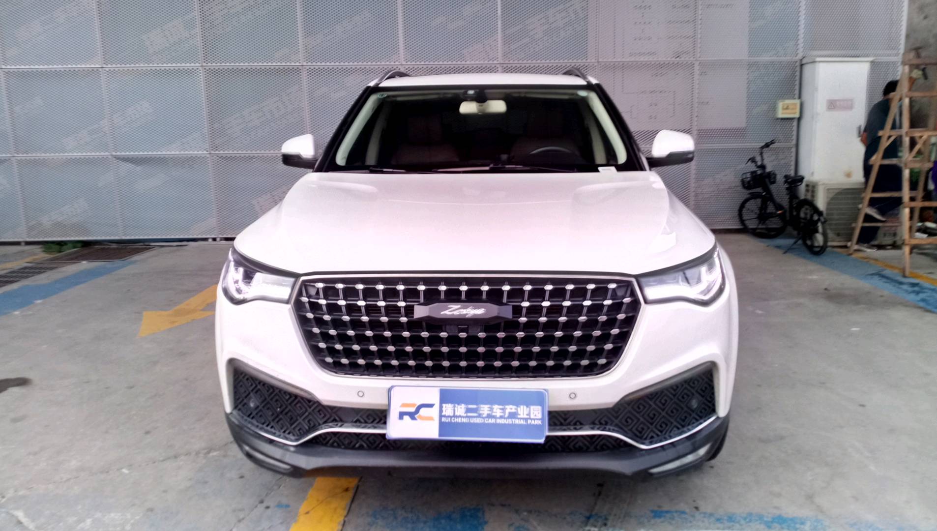 众泰 众泰T700 2017款 1.8T 双离合尊享型 二手车市场选瑞诚