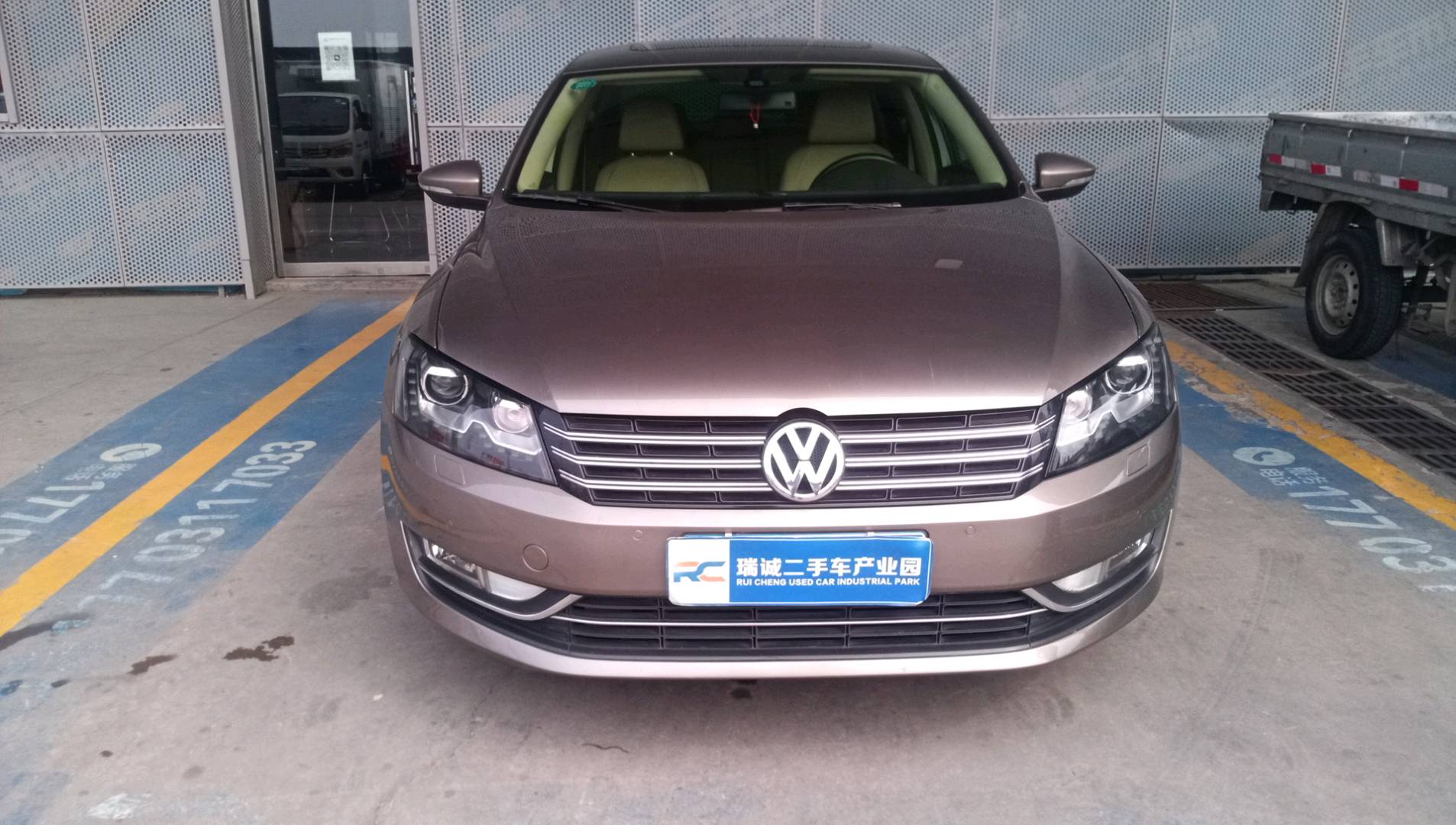 大众 帕萨特 2014款 1.8TSI DSG御尊版 二手车市场选瑞诚
