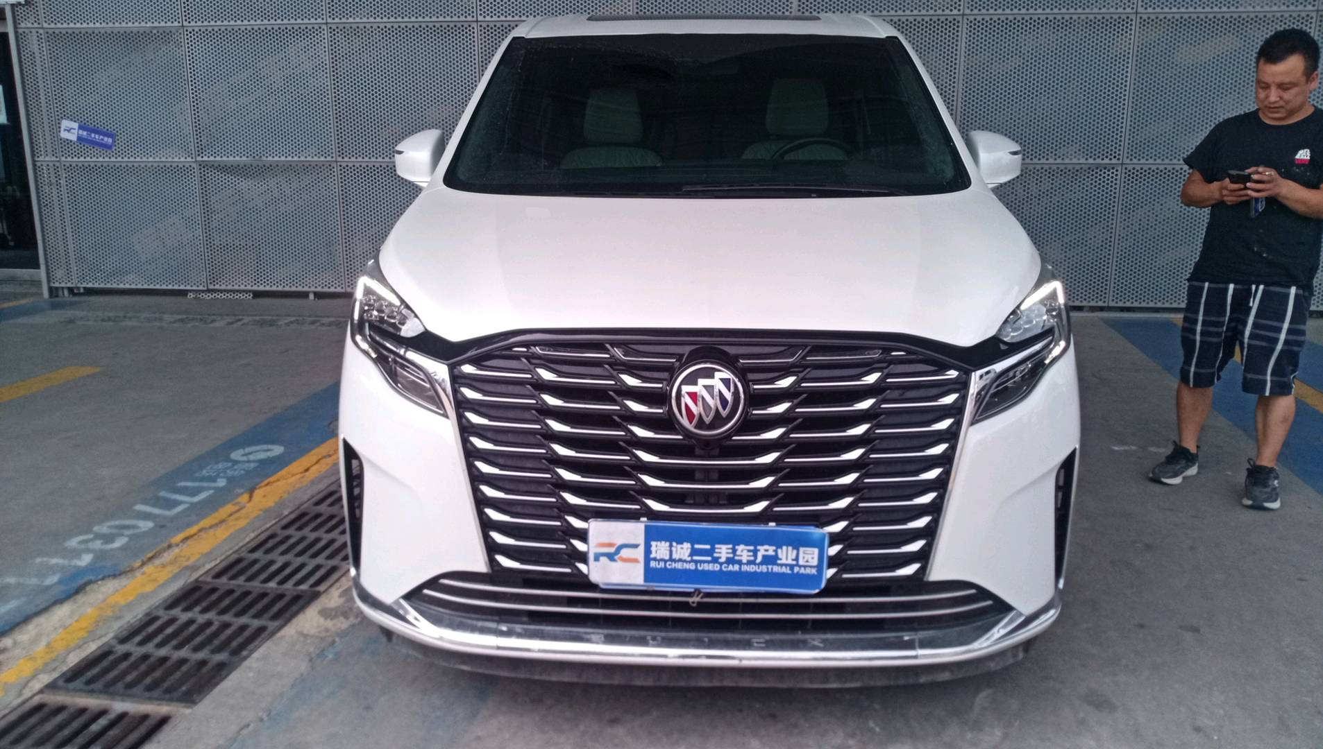 别克 别克GL8 2022款 ES陆尊 653T 舒适型 二手车市场选瑞诚