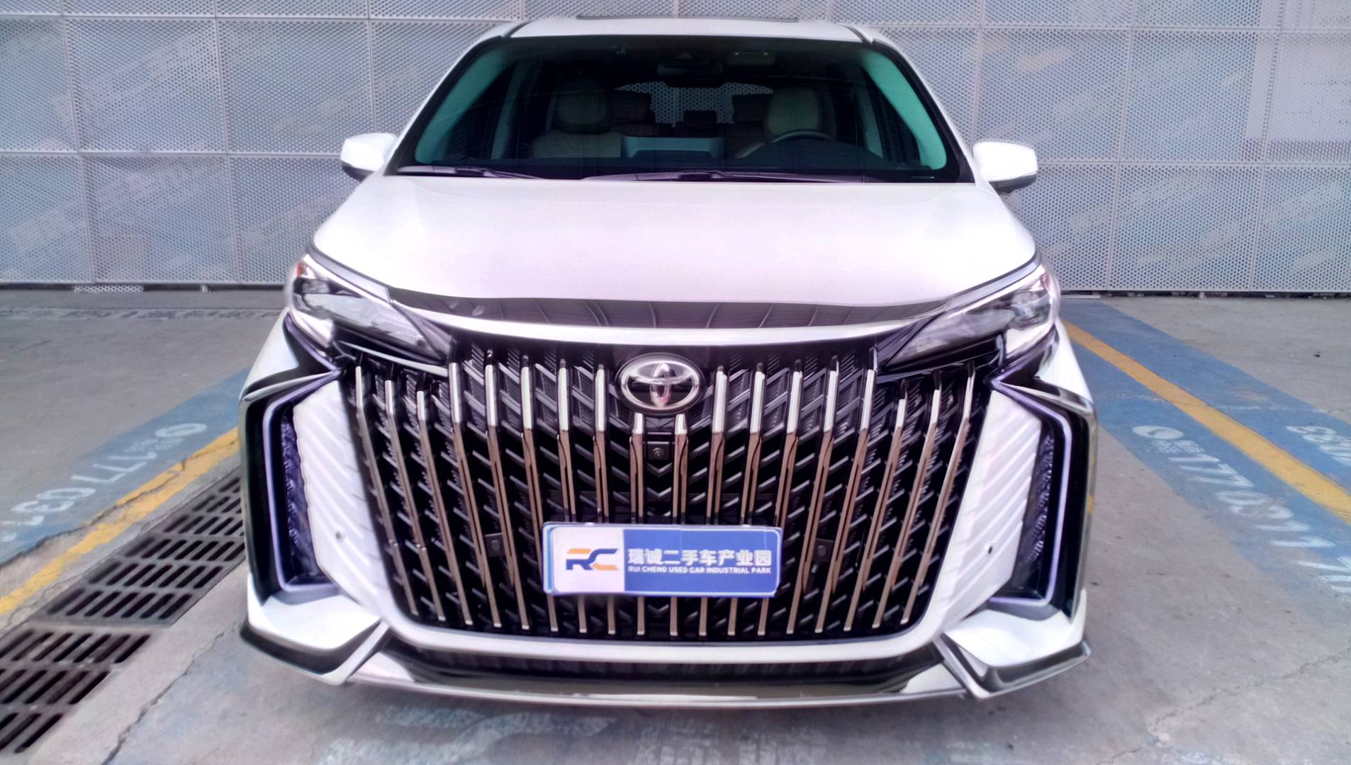 丰田 赛那SIENNA 2024款 2.5L混动 舒适版 二手车市场选瑞诚