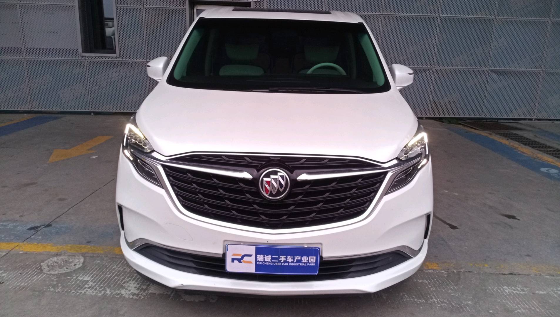 别克 别克GL8 2022款 ES陆尊 653T 智慧旗舰型 二手车市场选瑞诚