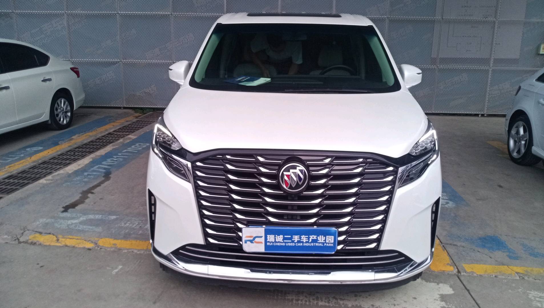 别克 别克GL8 2022款 ES陆尊 653T 舒适型 二手车市场选瑞诚
