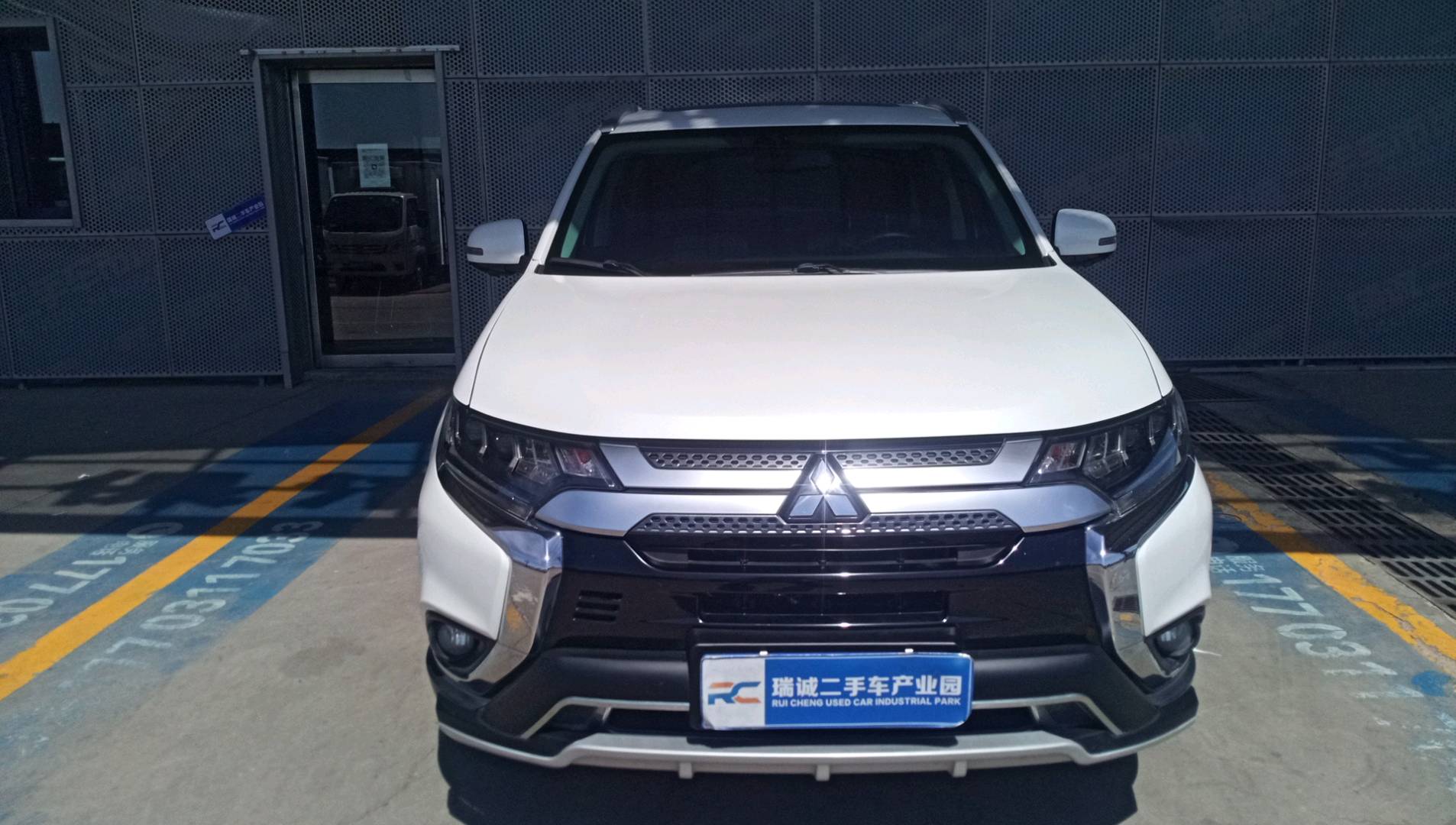 三菱 欧蓝德 2019款 2.4L 四驱致享版 7座 二手车市场选瑞诚