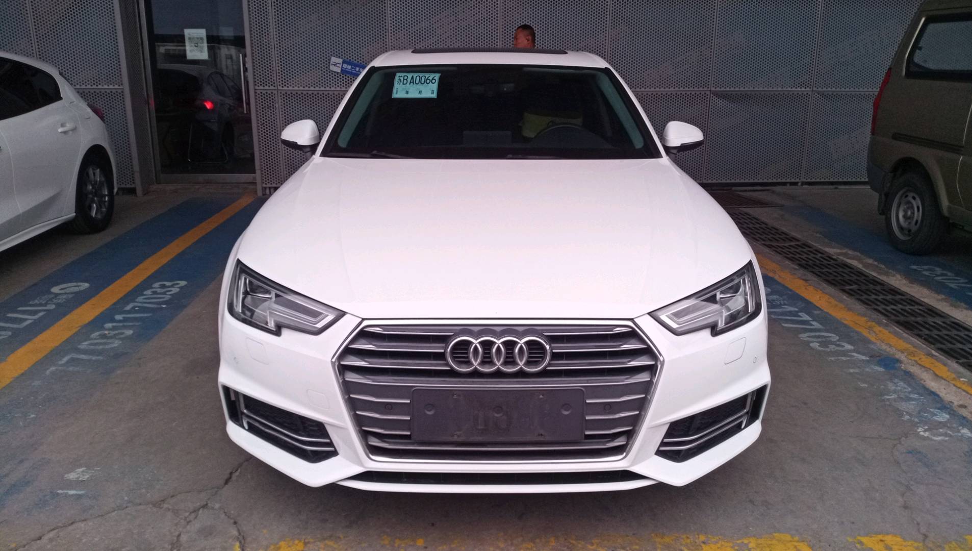 奥迪 奥迪A4L 2018款 30周年年型 40 TFSI 时尚型 二手车市场选瑞诚