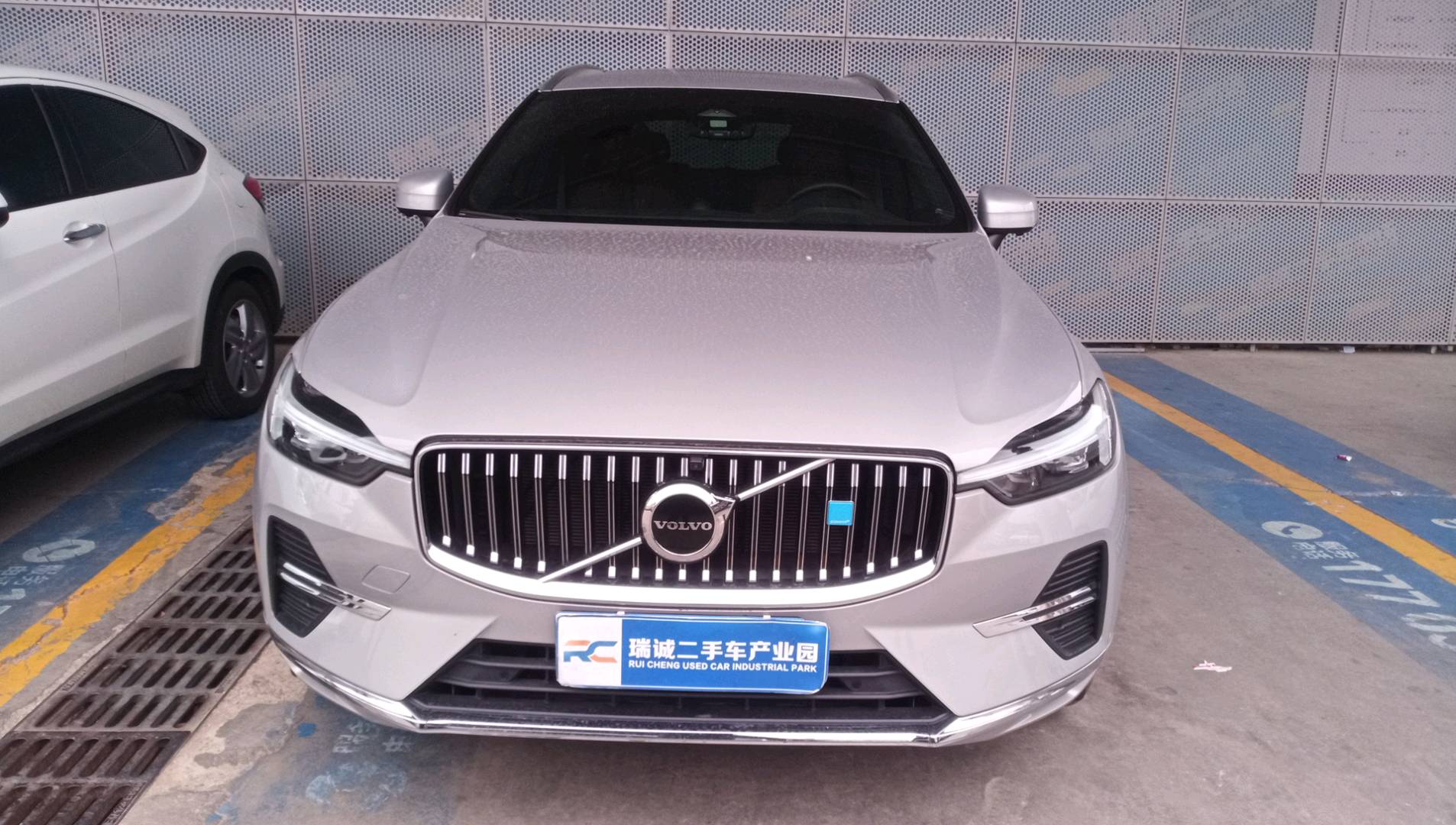 沃尔沃 沃尔沃XC60 2023款 B5 四驱智远豪华版 二手车市场选瑞诚