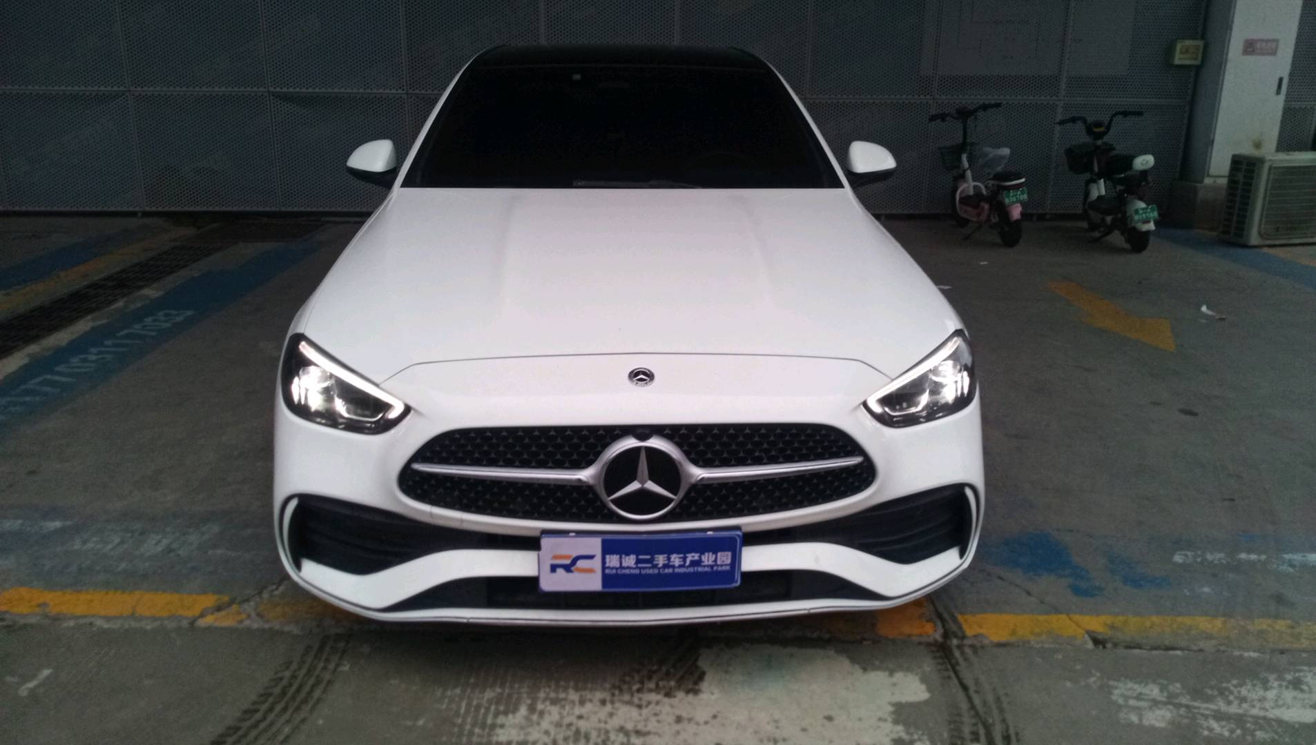奔驰 奔驰C级 2023款 C 260 L 二手车市场选瑞诚