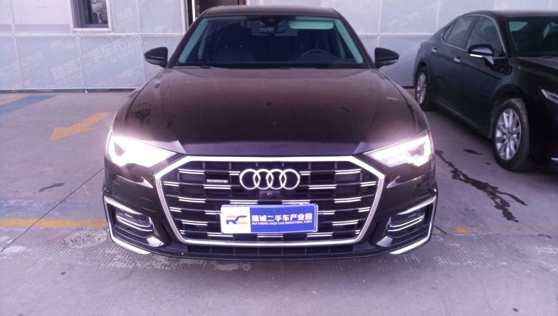 奥迪 奥迪A6L 2024款 45 TFSI 臻选动感型 二手车市场选瑞诚