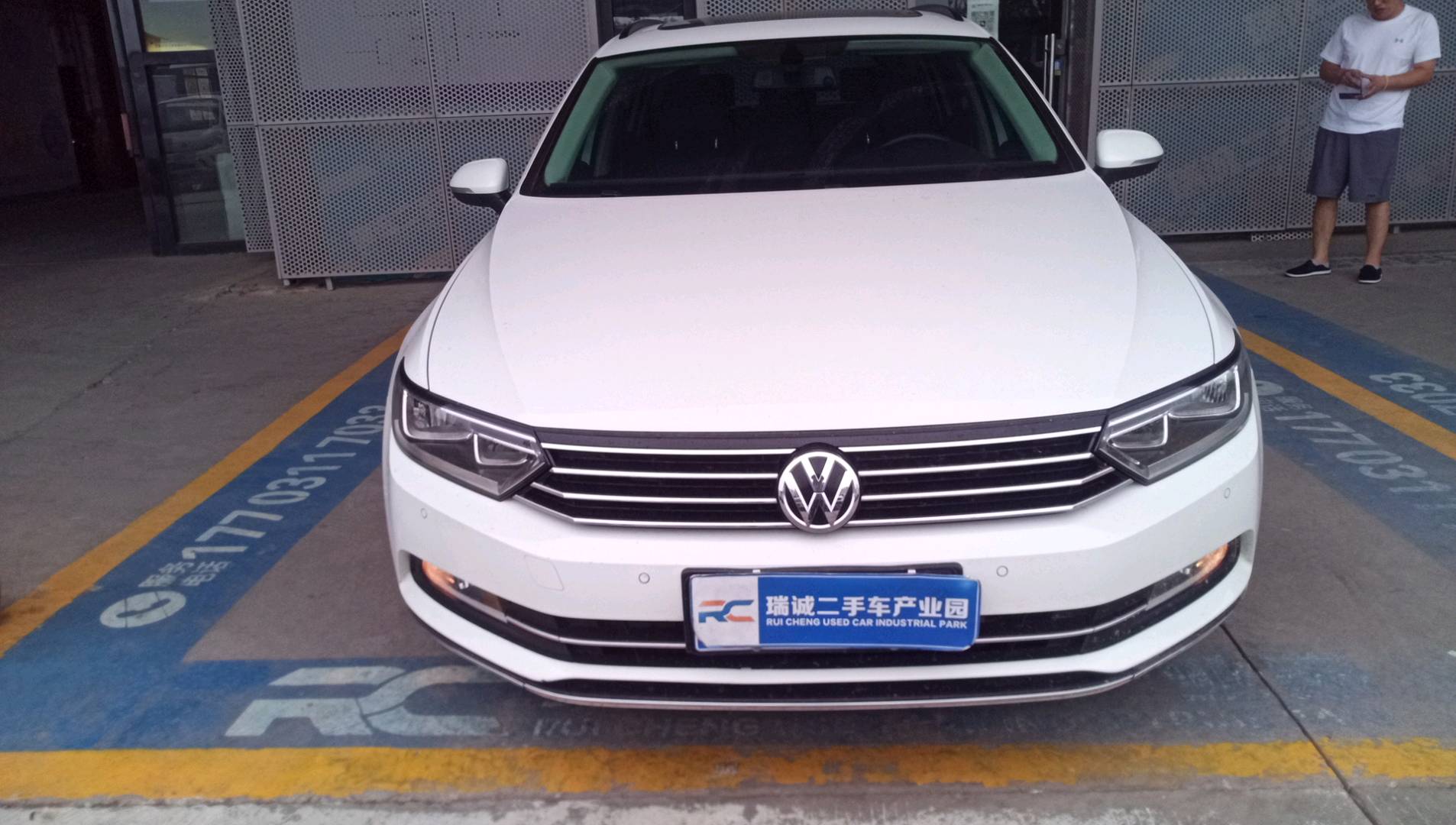大众 蔚揽 2017款 380TSI 两驱舒行版 二手车市场选瑞诚