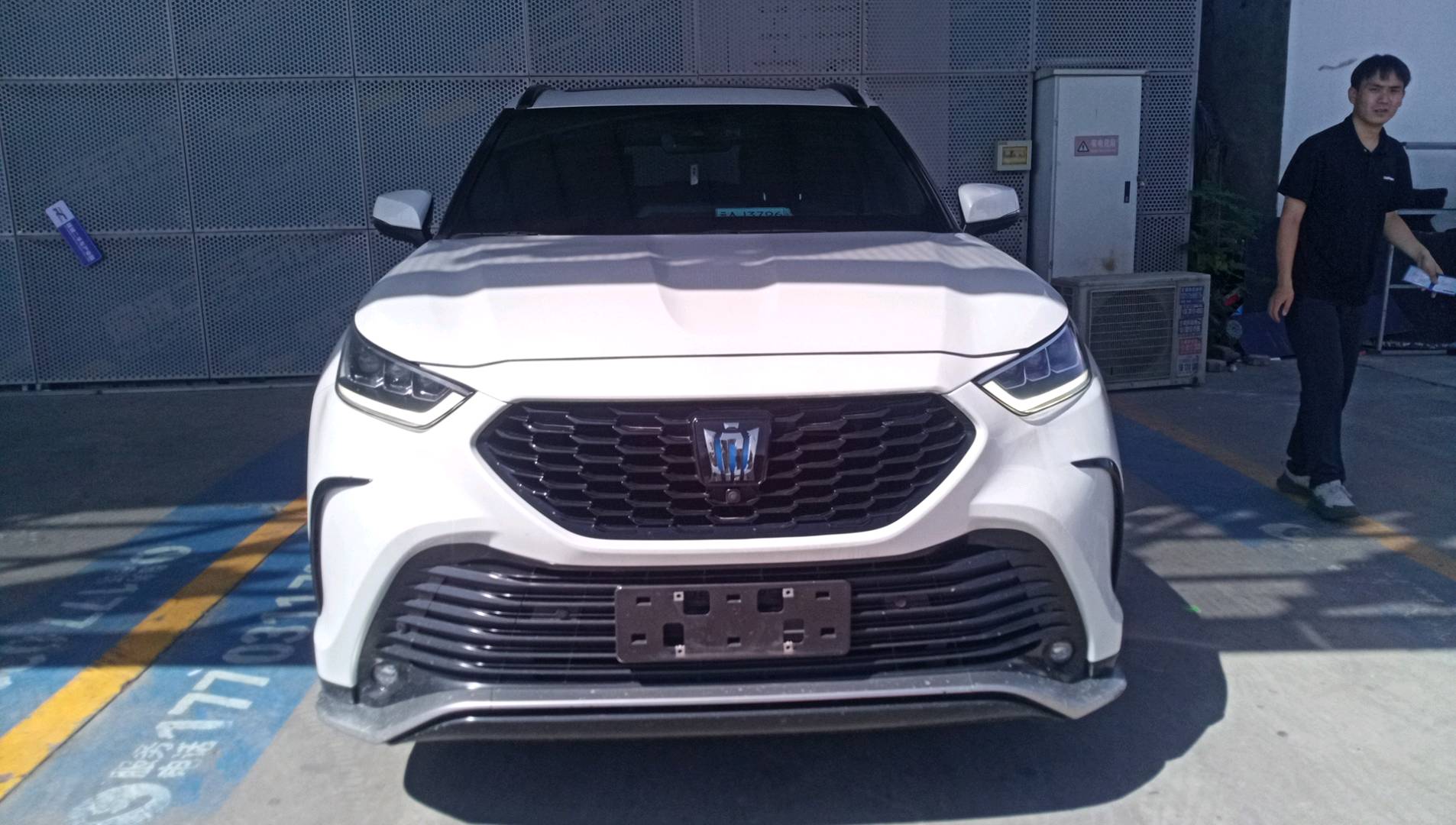 丰田 皇冠陆放 2021款 2.5L HEV四驱尊贵版 二手车市场选瑞诚