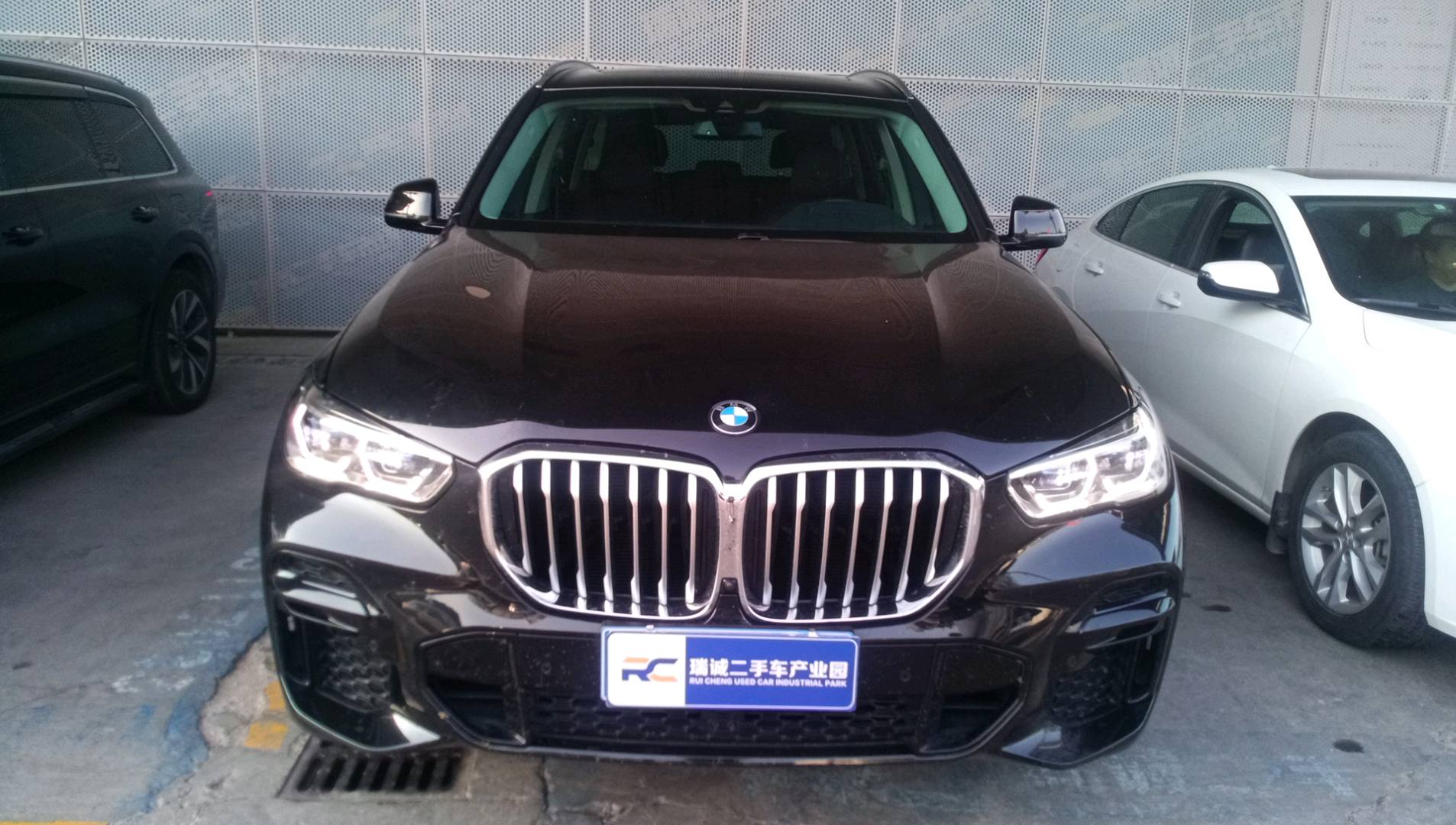 宝马 宝马X5 2022款 改款 xDrive 30Li 尊享型M运动套装 二手车市场选瑞诚