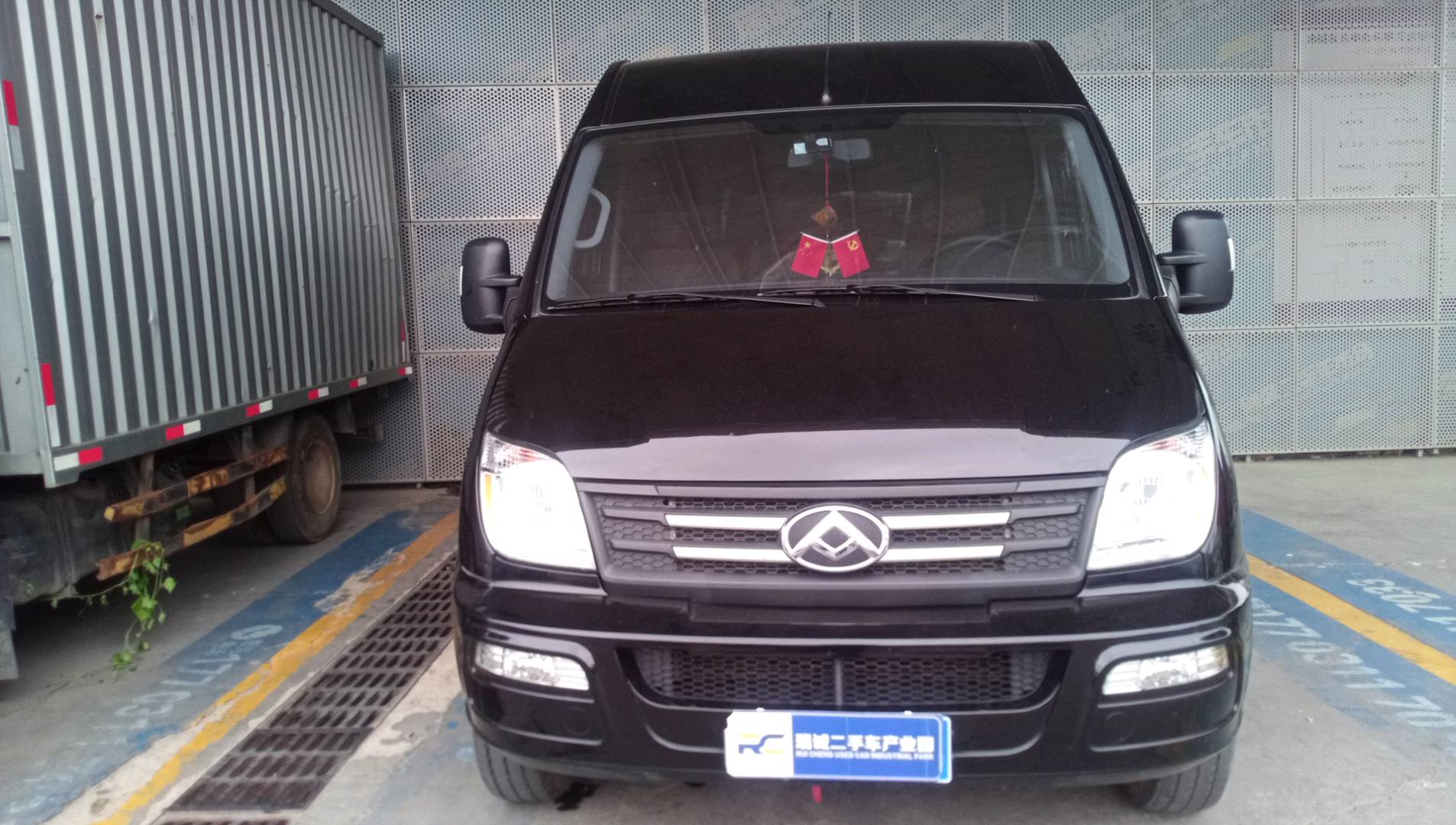 上汽大通MAXUS 上汽大通V80 2021款 2.0T PLUS 手动商旅版短轴中顶9座 二手车市场选瑞诚