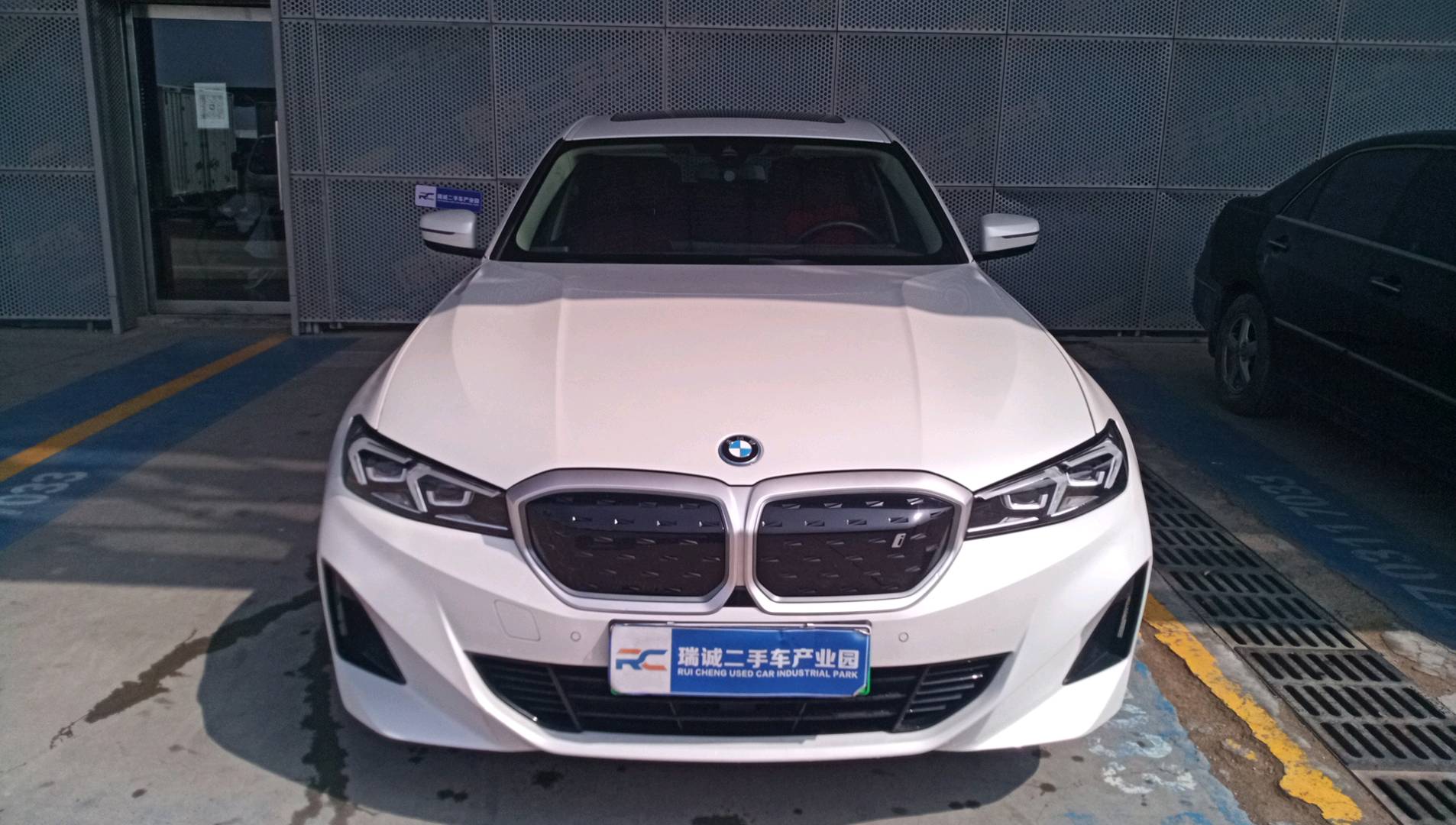 宝马 宝马i3 2022款 eDrive 35 L 二手车市场选瑞诚